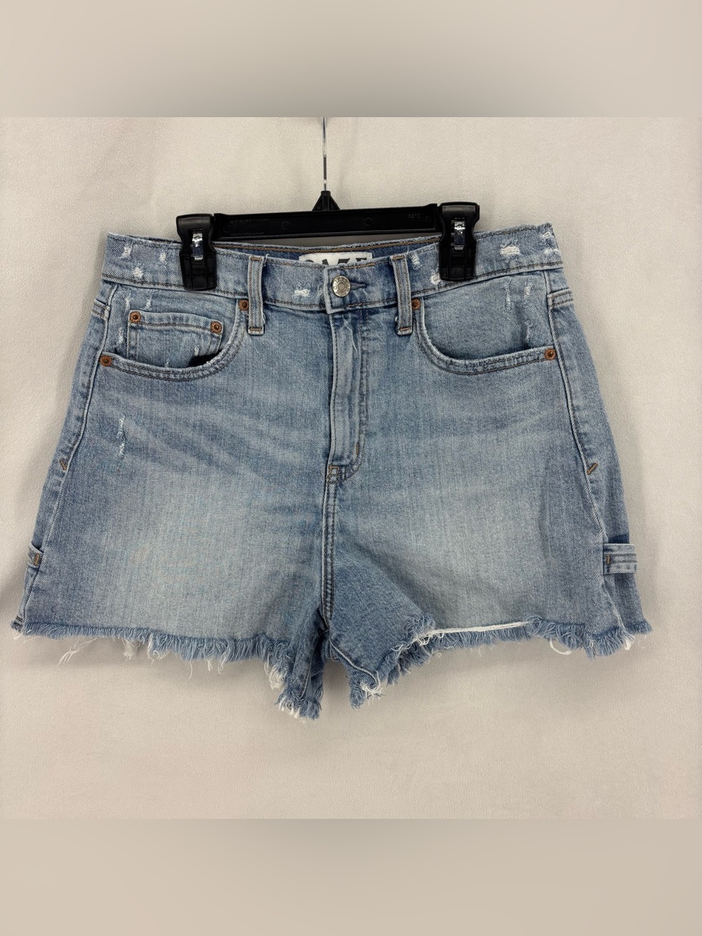 DAZE Light Wash Denim Cutoff Shorts Distressed Raw Hem Utility Women’s Size 29